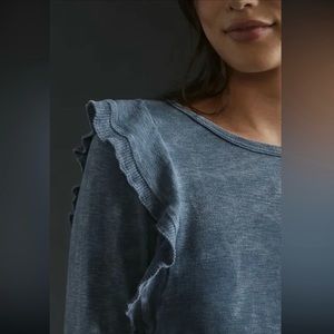 🖤 EUC/like new Eri + Ali washed ruffle top